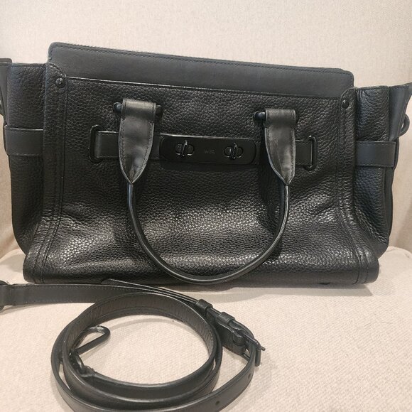 Coach Swagger - Picture 1 of 11